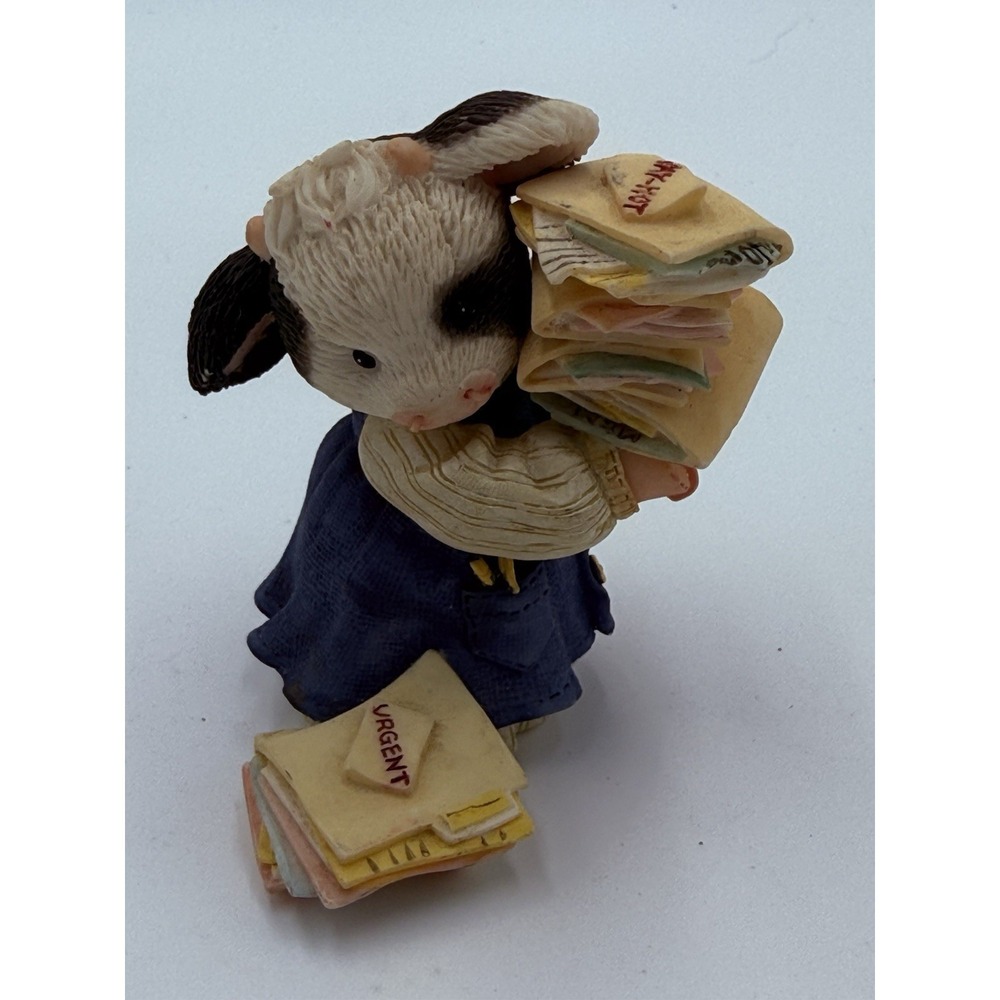 Enesco Udderly Busy Cow Figurine Resin Collectible 1998 Model‎ No. 8AMM763